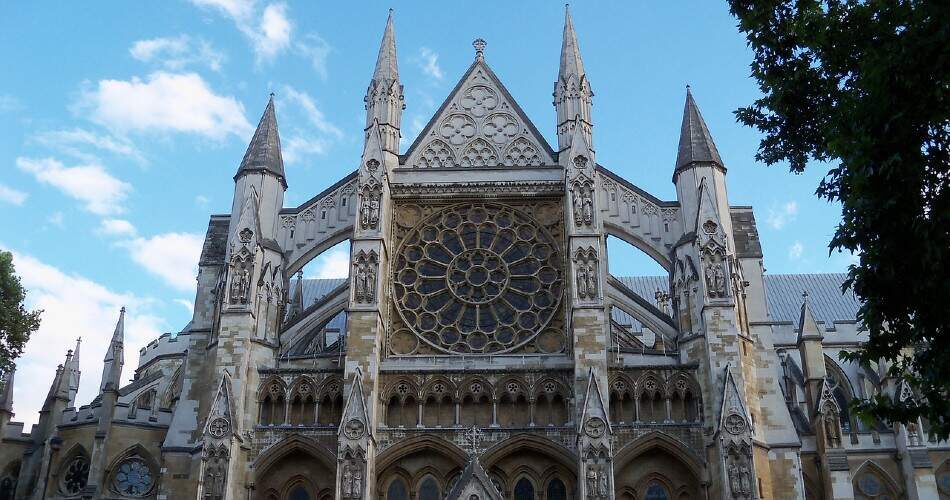 La Abadía de Westminster acogió diecisiete bodas reales, la más reciente el 29 de abril de 2011.